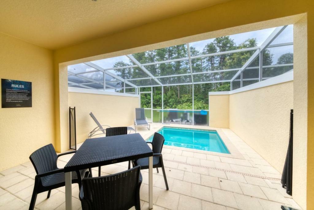 Pleasant Villa With Private Pool Near Disney Four Corners Bagian luar foto